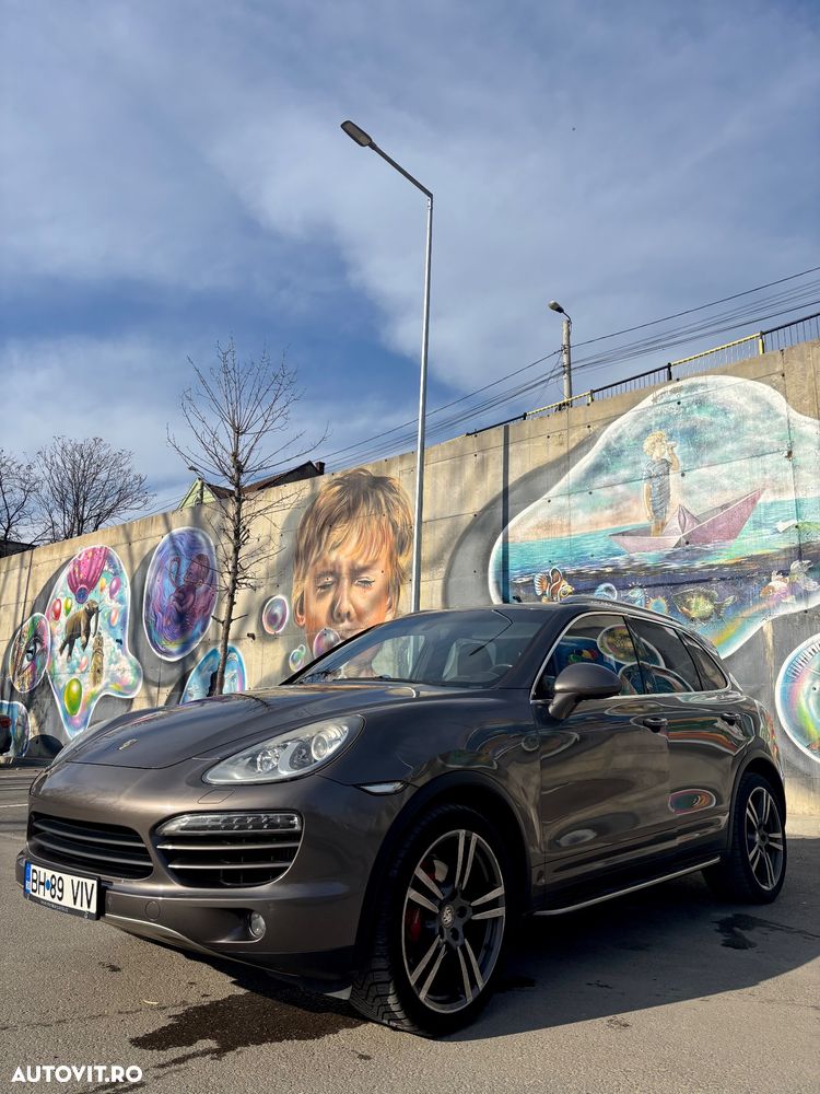 Porsche Cayenne 3.0 L V6 - 3