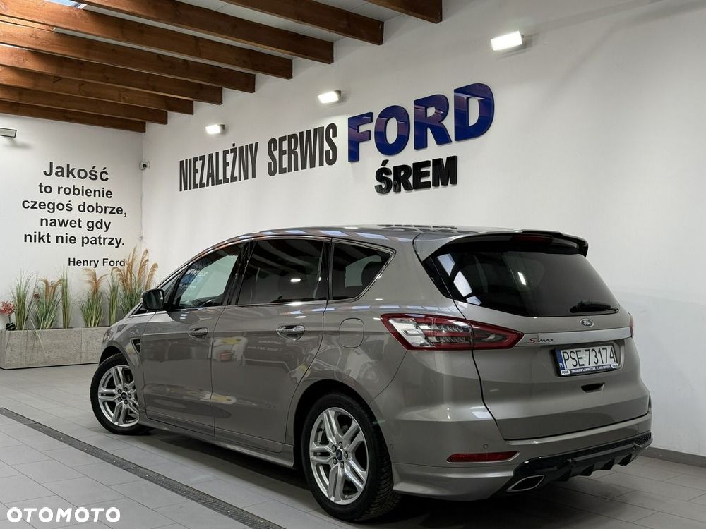 Ford S-Max - 16