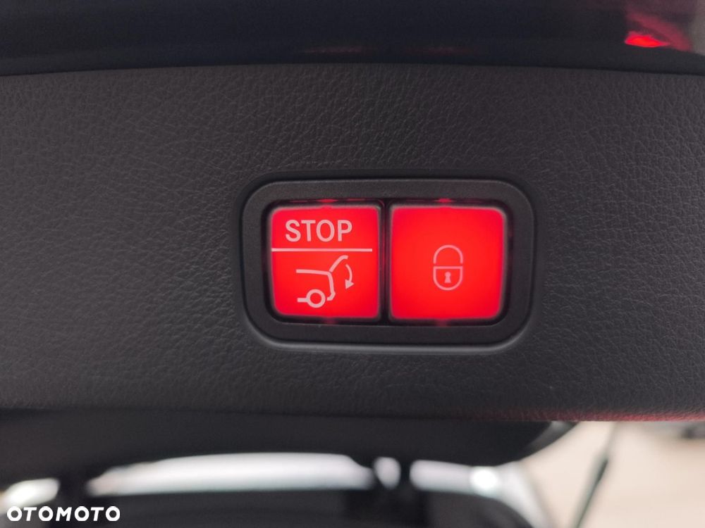 Mercedes-Benz GLC - 25