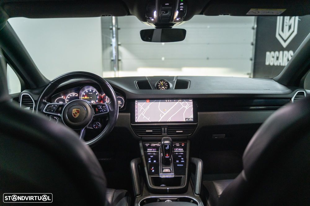 Porsche Cayenne Coupé E-Hybrid - 17