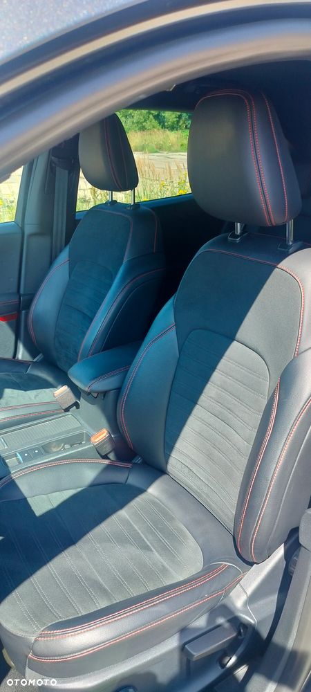 Ford Kuga - 10