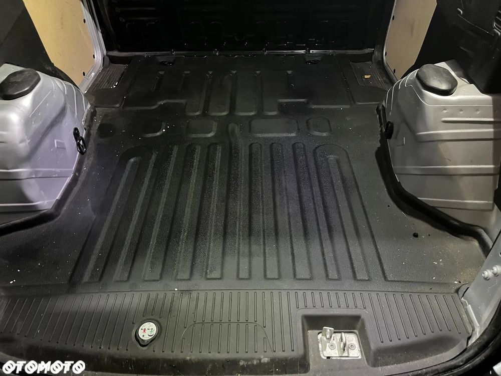Ford Transit Courier MCA 1.0 EcoBoost 100 KM EURO 6.2 Manualna Trend - 5