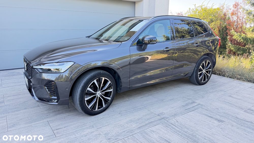 Volvo XC 60 B4 D AWD Ultimate Dark - 2