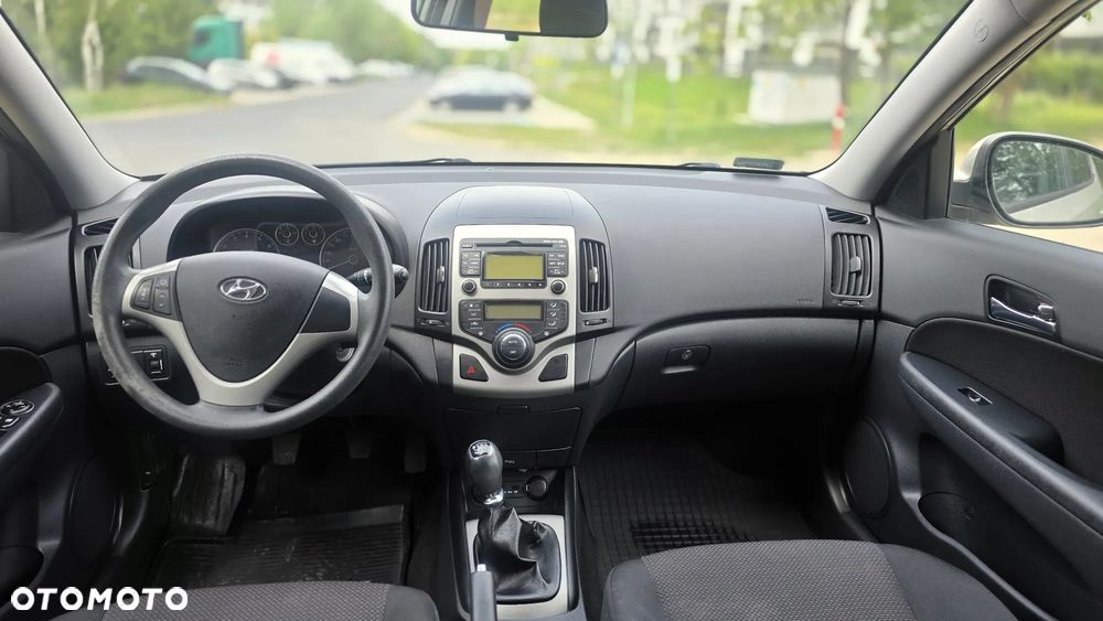 Hyundai i30 1.4 Classic + EU5 - 17