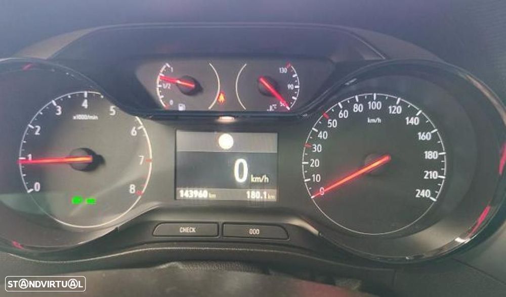 Opel Crossland X 1.2 T 120 Anos - 4