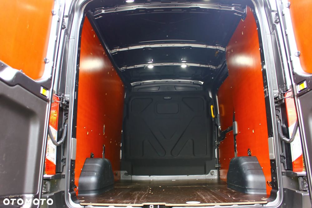 Ford TRANSIT 2.0 TDCI 170KM AUTOMAT L2H2 BLASZAK 3 OSOBOWY NAVIGACJA KAMERA - 34