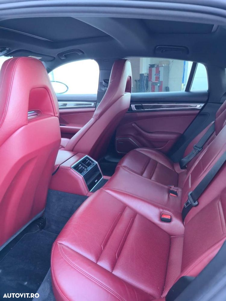 Porsche Panamera - 8