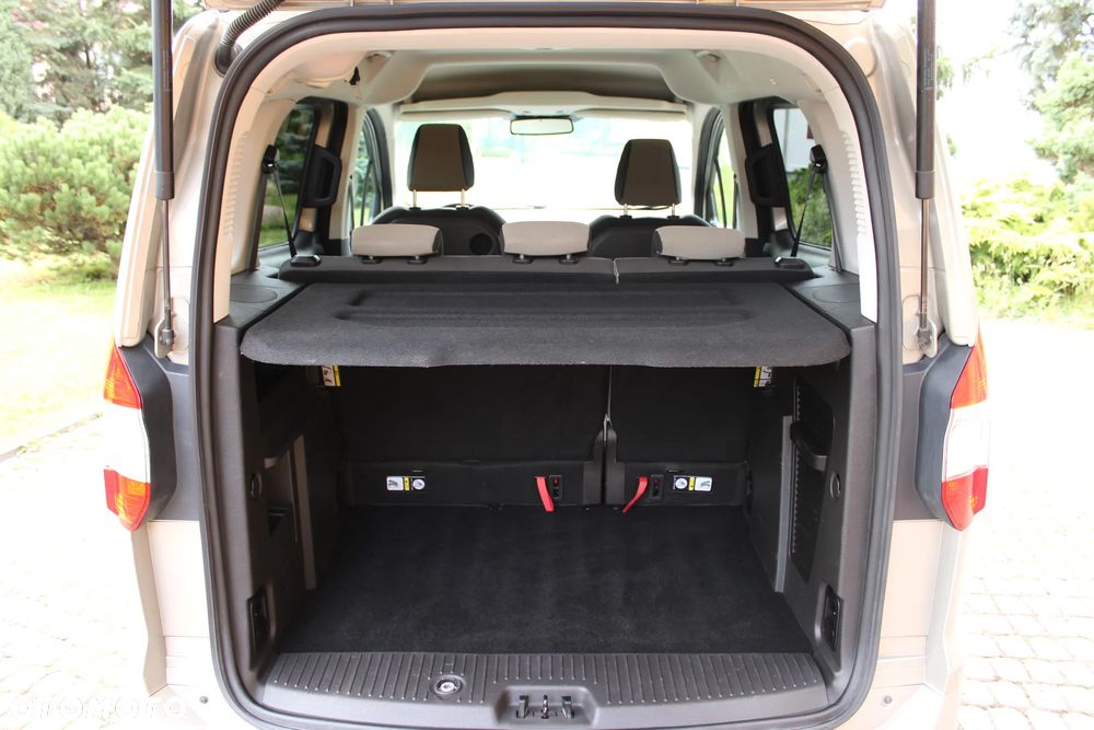 Ford Tourneo Courier 1.5 TDCi Trend - 19