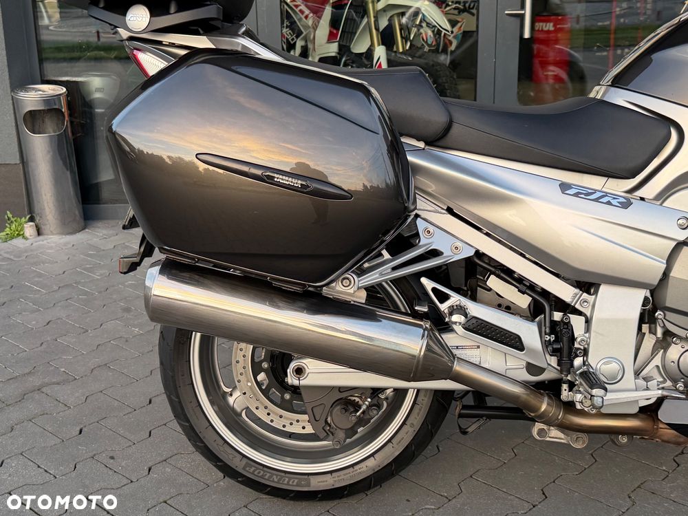 Yamaha FJR - 6