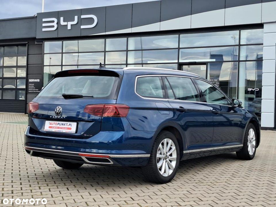 Volkswagen Passat - 4