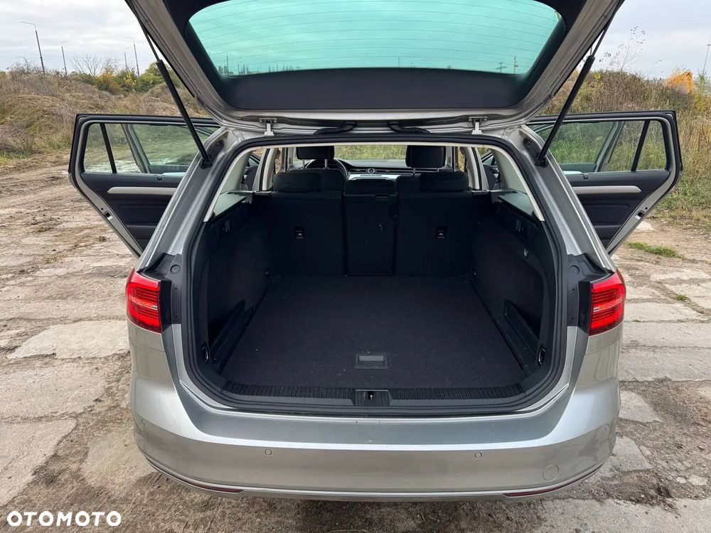 Volkswagen Passat 1.6 TDI BMT Comfortline - 14
