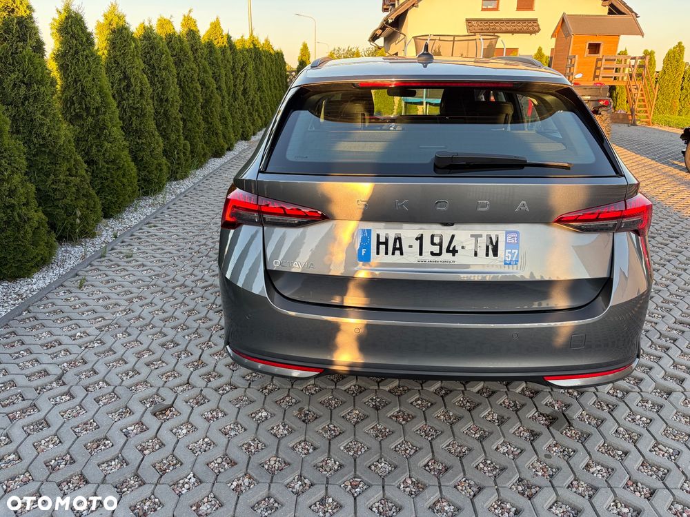 Skoda Octavia 2.0 TDI DSG Exclusive - 5