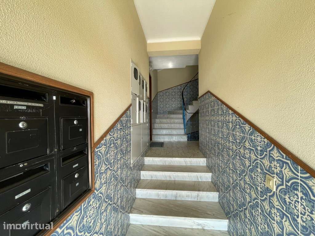 APARTAMENTO T1 - TORREIRA - Grande imagem: 2/22