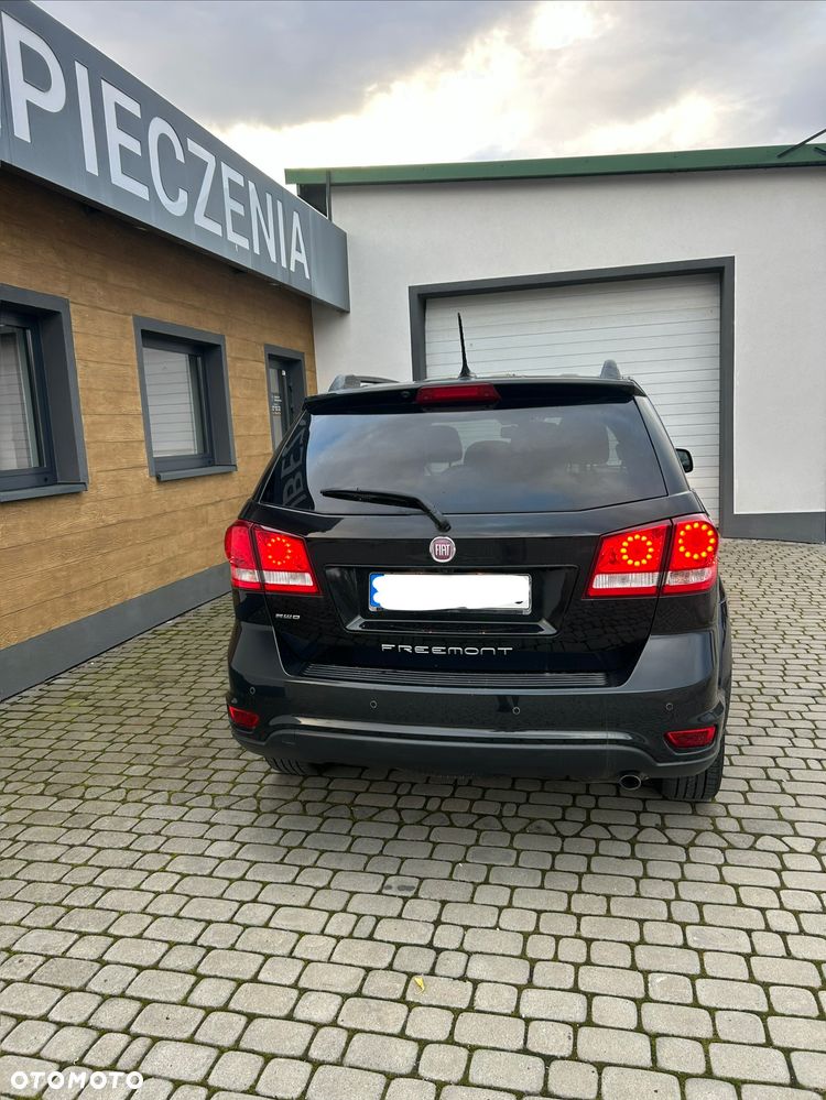 Fiat Freemont 2.0 Multijet Black Code AWD - 23