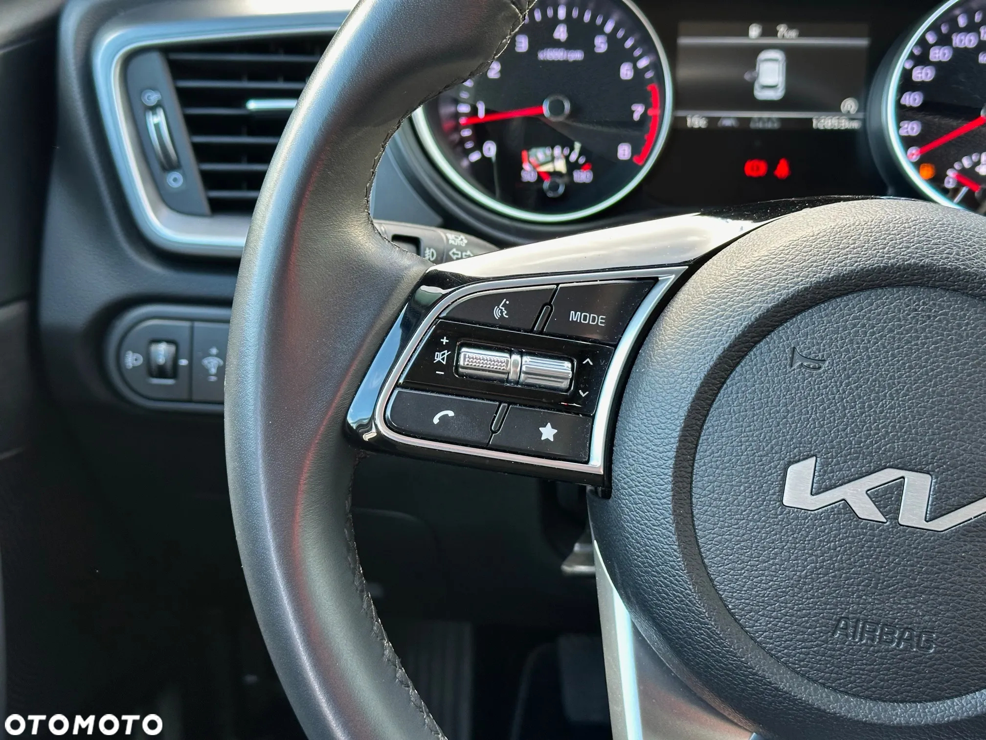 Kia Ceed 1.5 T-GDI M - 14