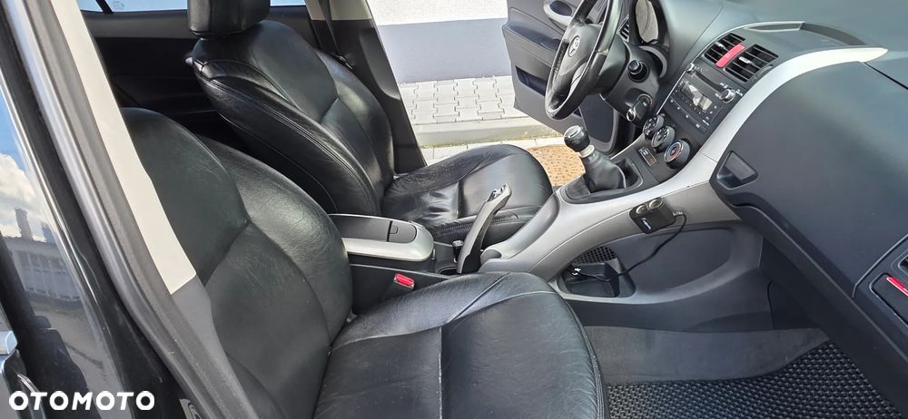 Toyota Auris 2.0 D-4D Prestige - 13