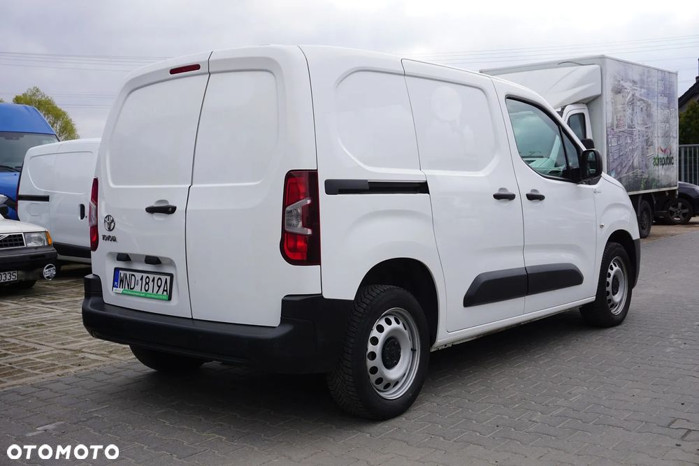 Toyota ProAce Kombi D-4D Medium 2,6t - 3