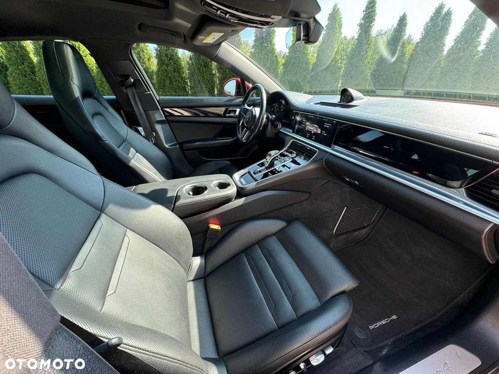 Porsche Panamera 4 - 5
