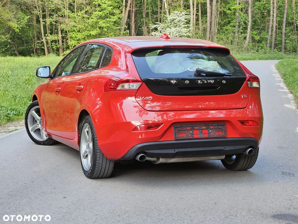 Volvo V40 T3 Momentum - 7
