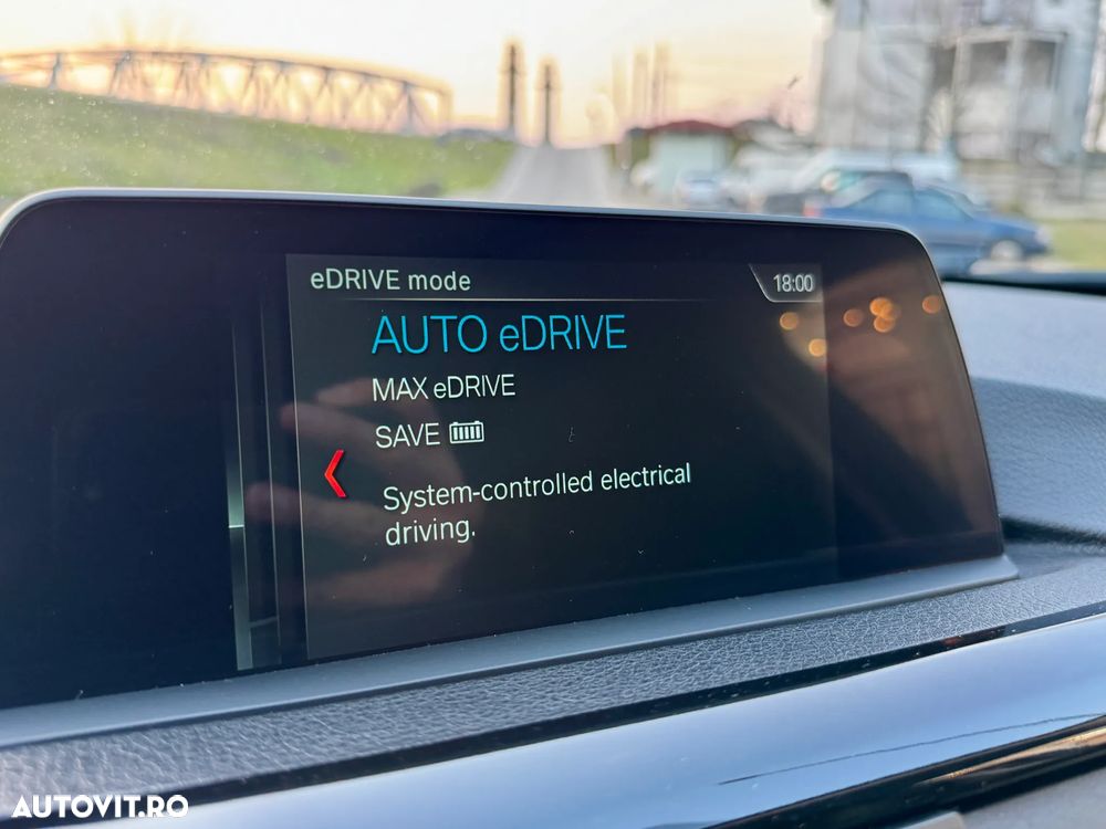 BMW Seria 3 330e iPerformance Sport Line - 29
