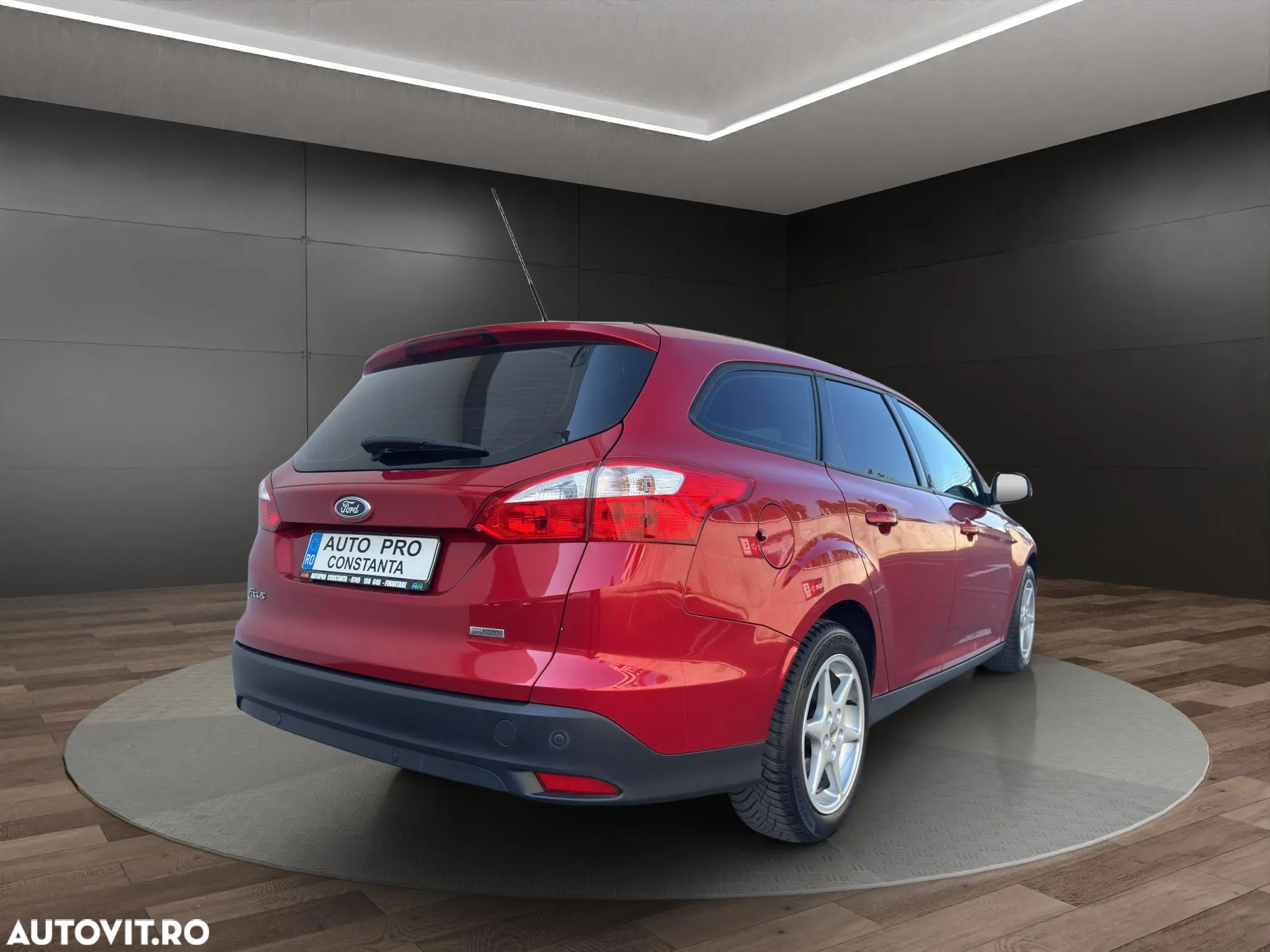 Ford Focus 1.0 EcoBoost Start-Stopp-System TREND - 3