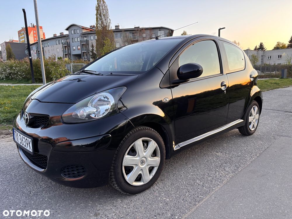 Toyota Aygo Black - 15