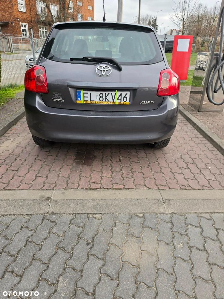 Toyota Auris - 17
