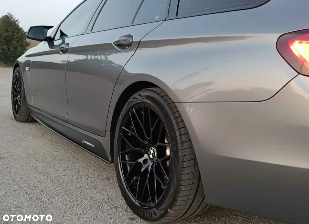 BMW Seria 5 520d Touring - 13