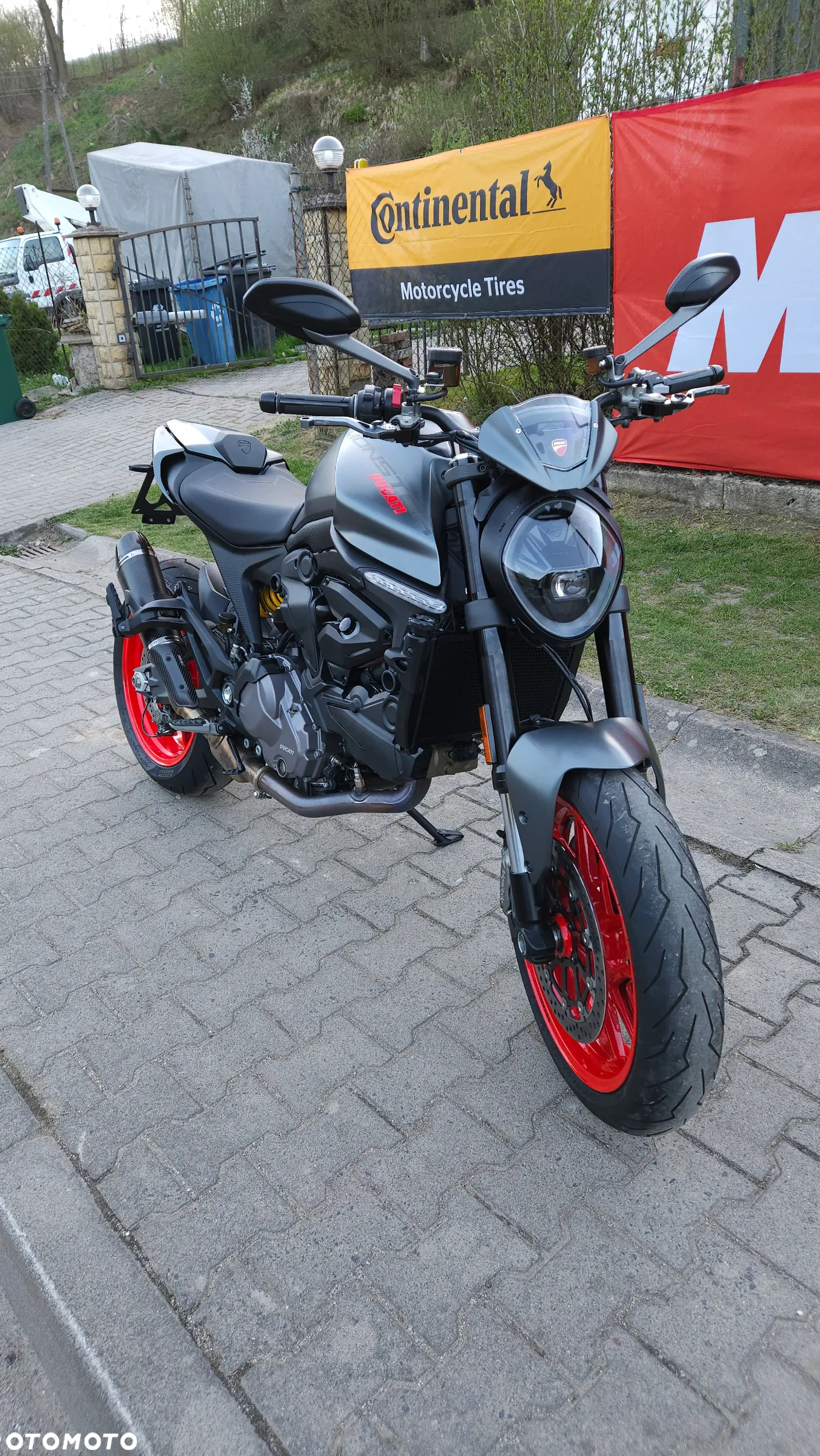 Ducati Monster - 8