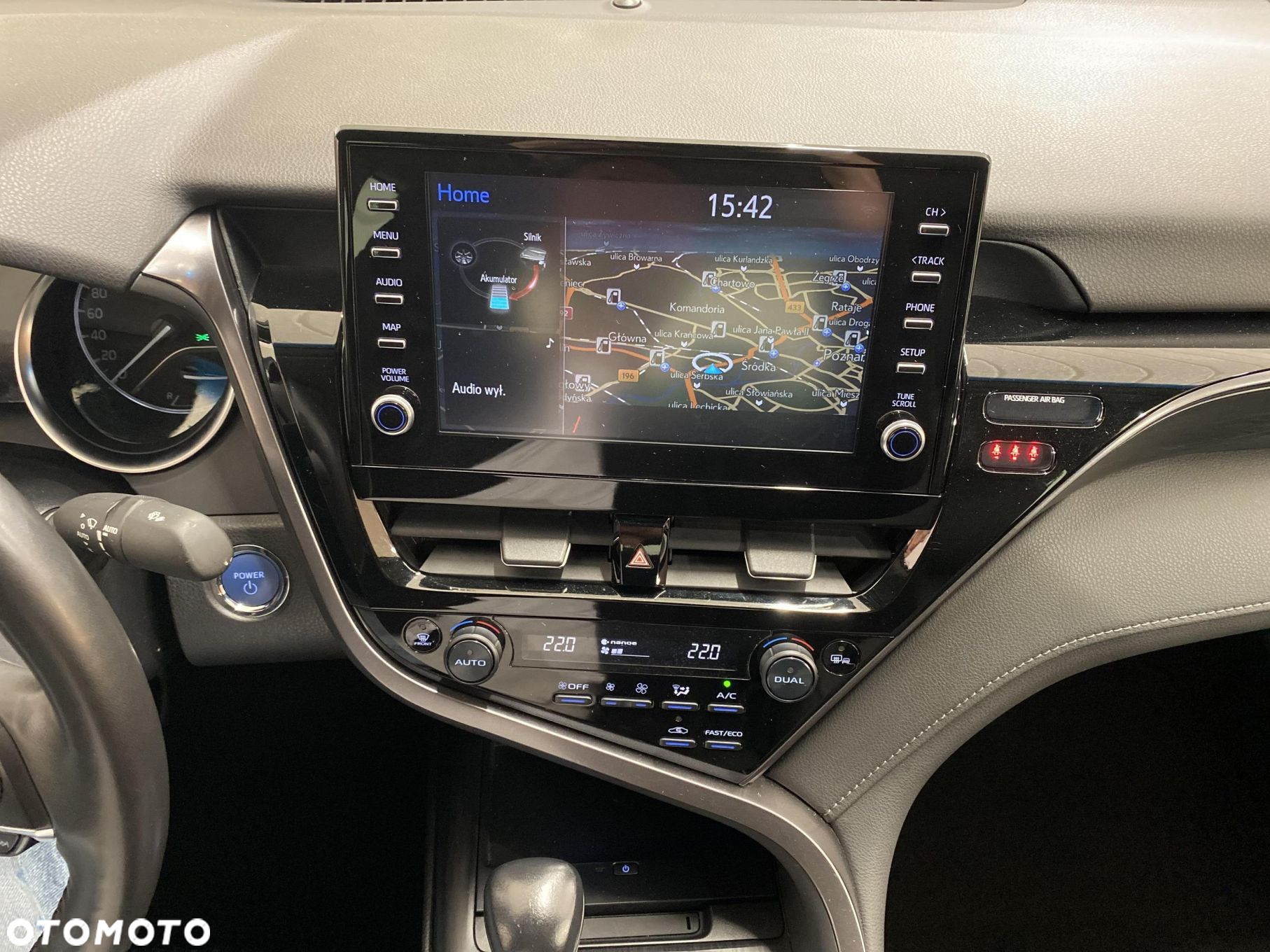 Toyota Camry 2.5 Hybrid Executive CVT - 16