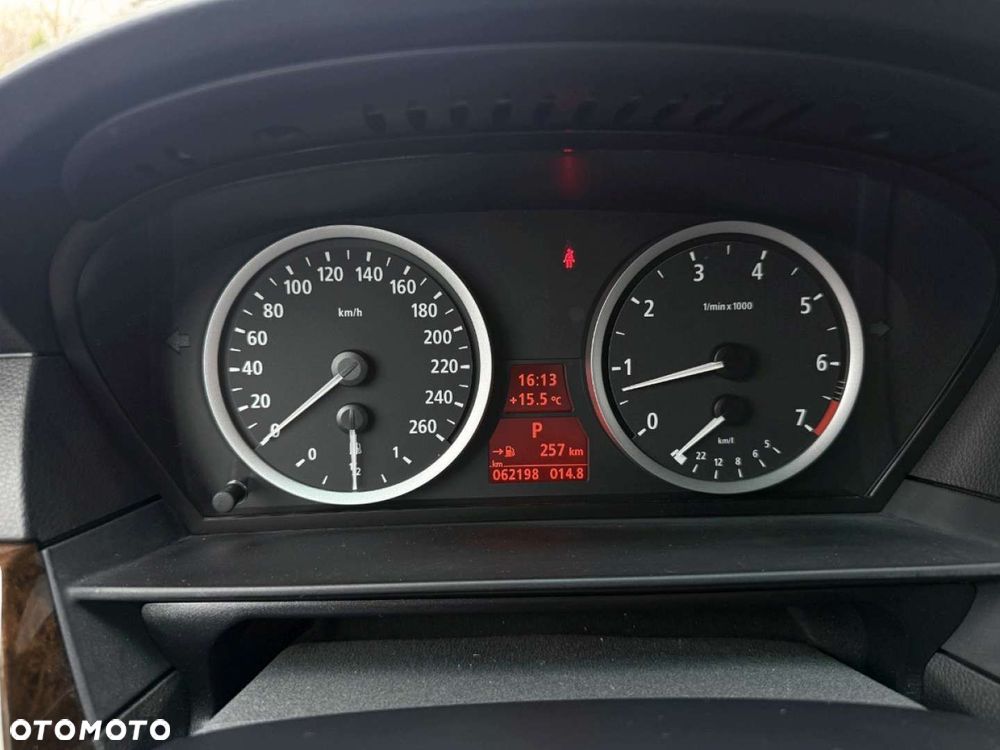 BMW Seria 5 540i Edition Sport - 23