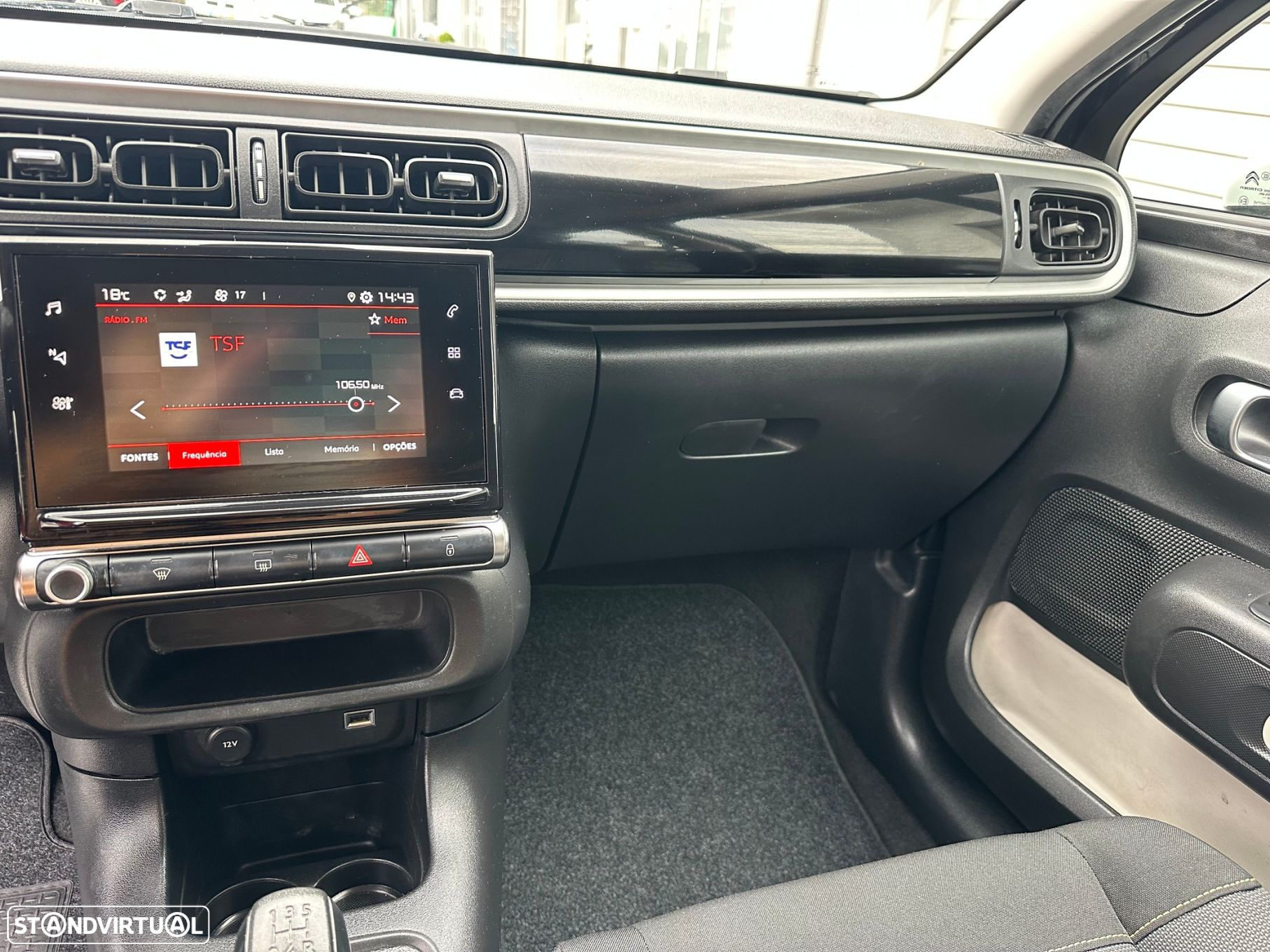 Citroën C3 1.2 PureTech Shine - 10