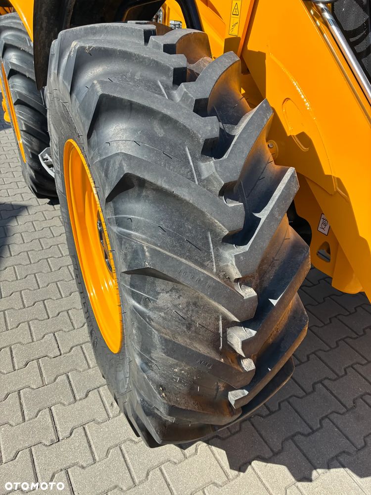 JCB 4CX PRO AEC POWERSLIDE - 20