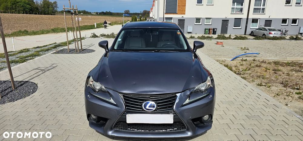 Lexus IS 300h Elegance - 8