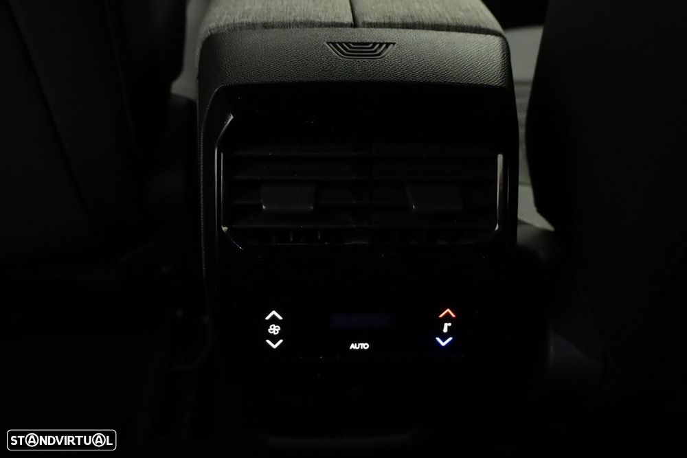 Peugeot 5008 1.2 Hybrid Allure e-DCS6 - 21