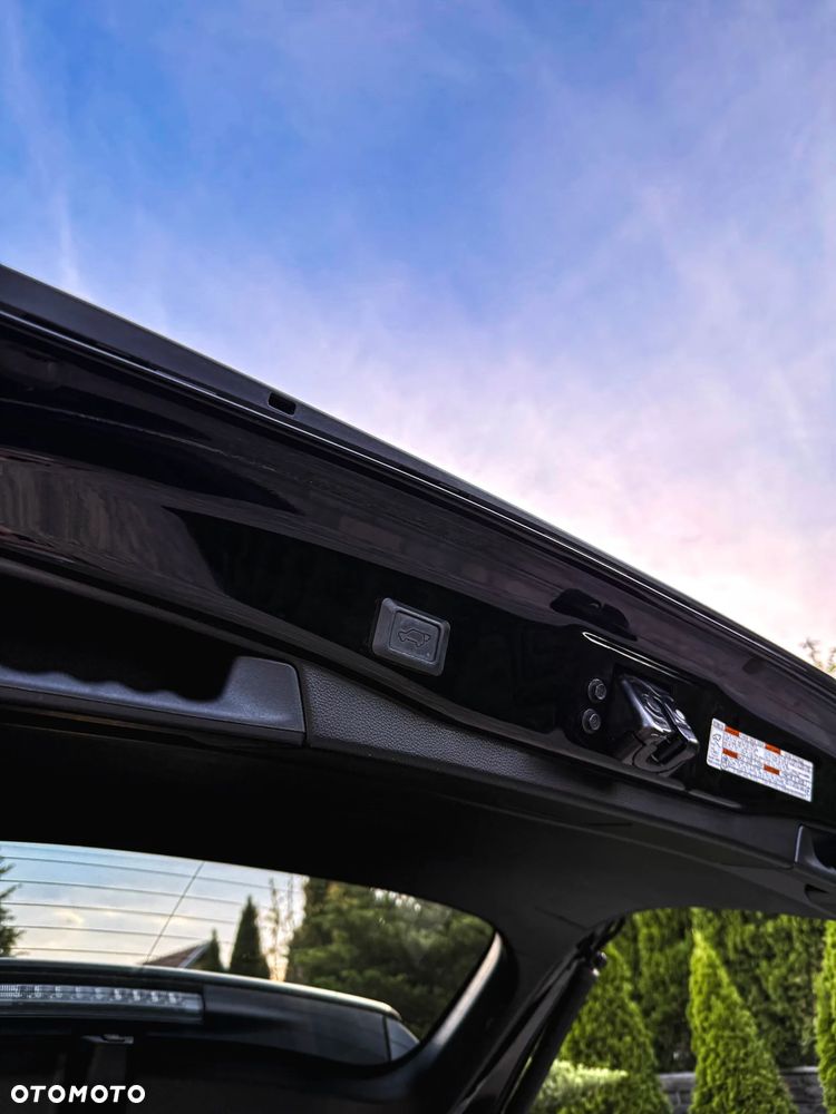 Toyota RAV4 2.5 Hybrid Executive 4x2 - 18