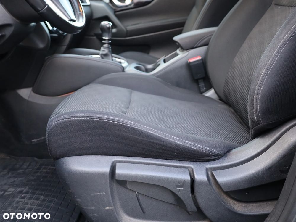 Nissan Qashqai 1.2 DIG-T Acenta EU6 - 7