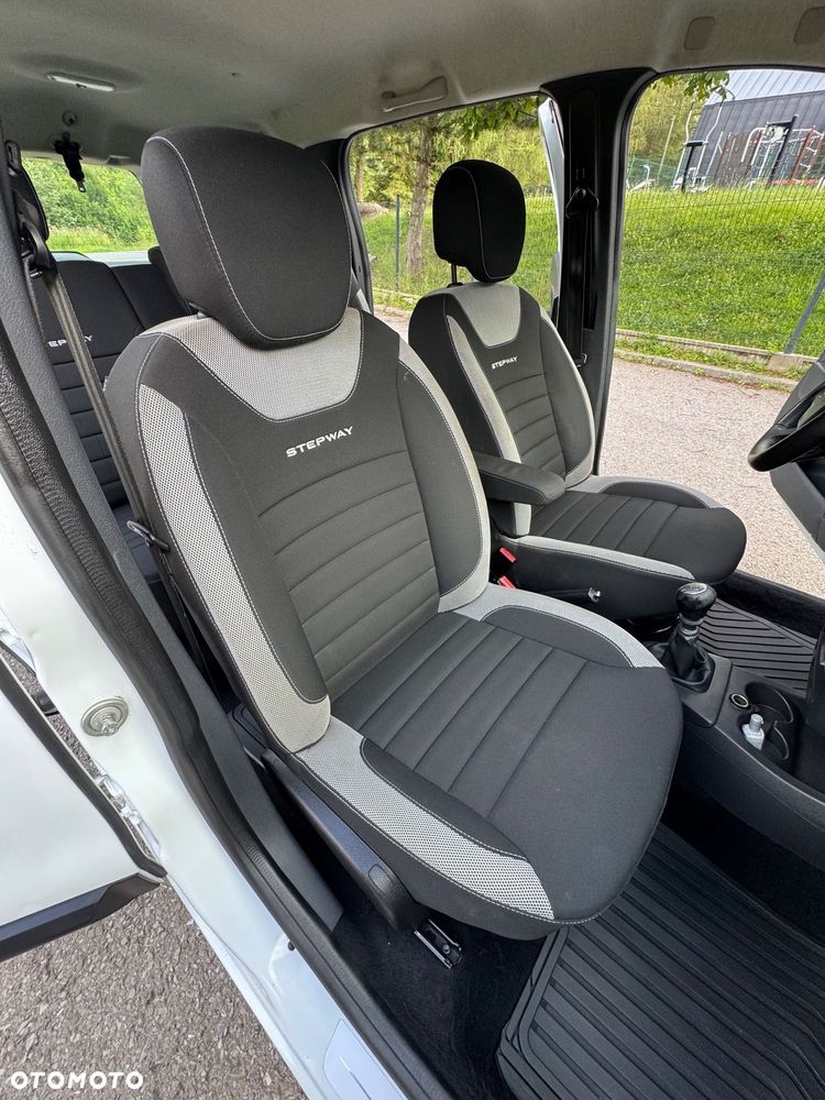 Dacia Lodgy 1.5 Blue dCi Stepway S&S EU6d - 16