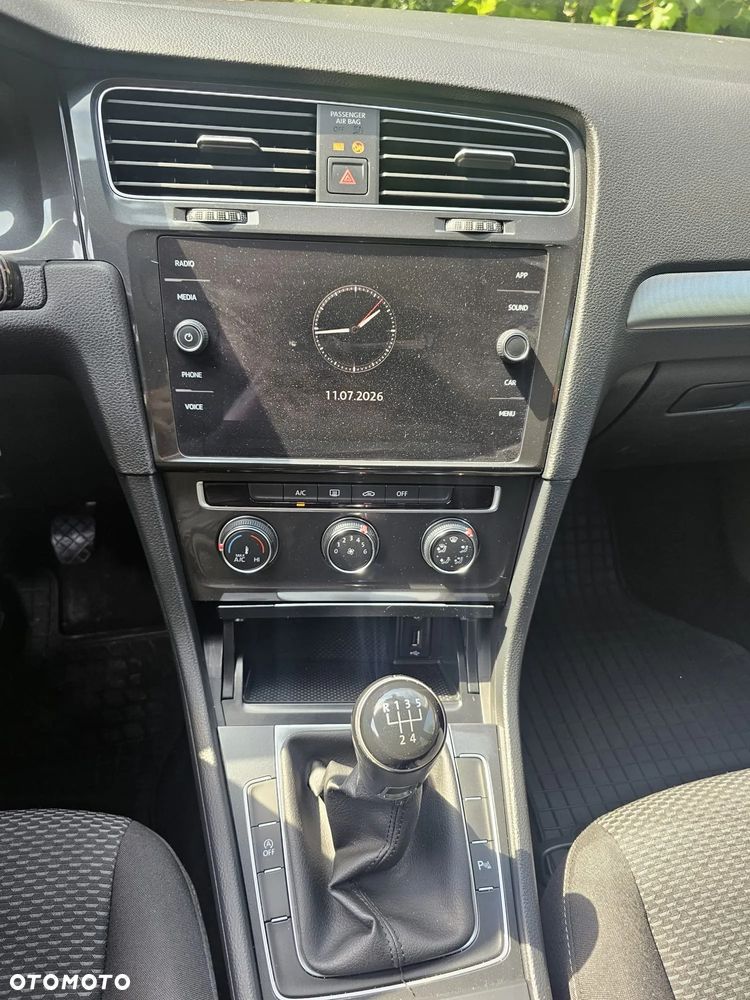 Volkswagen Golf - 12