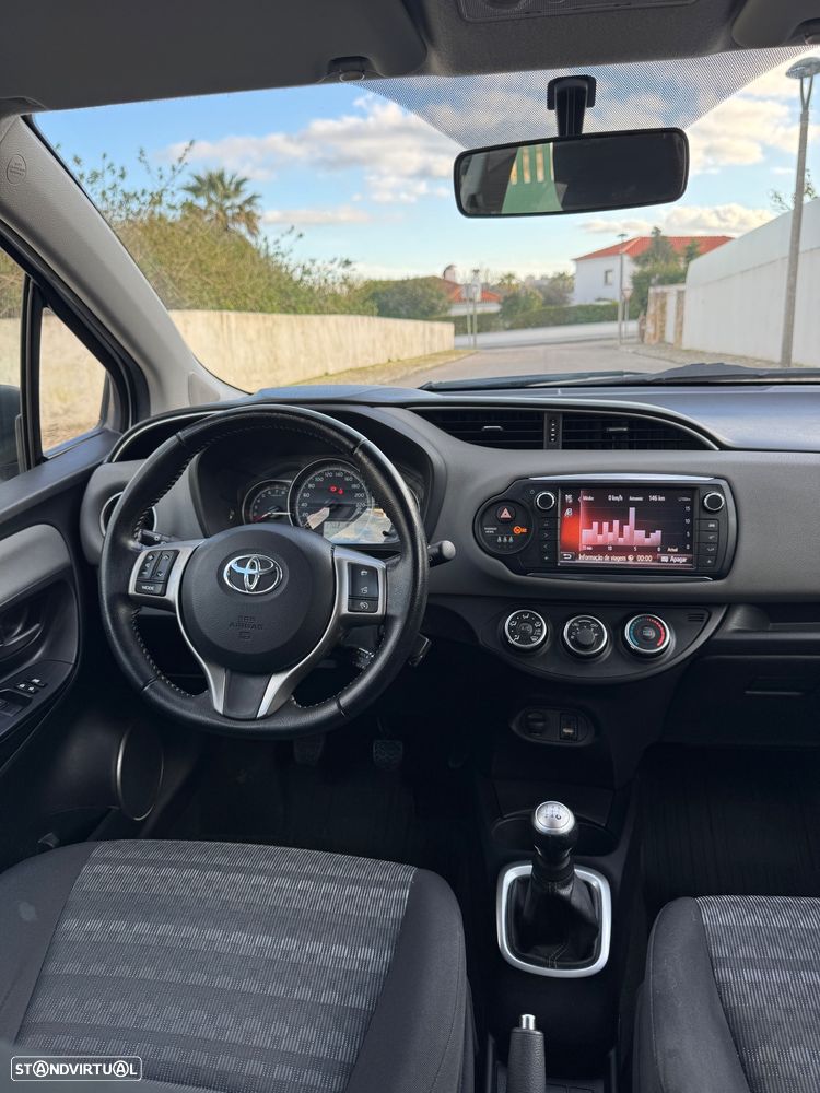 Toyota Yaris 1.0 VVT-i Comfort +PS Style +P.Techno - 6
