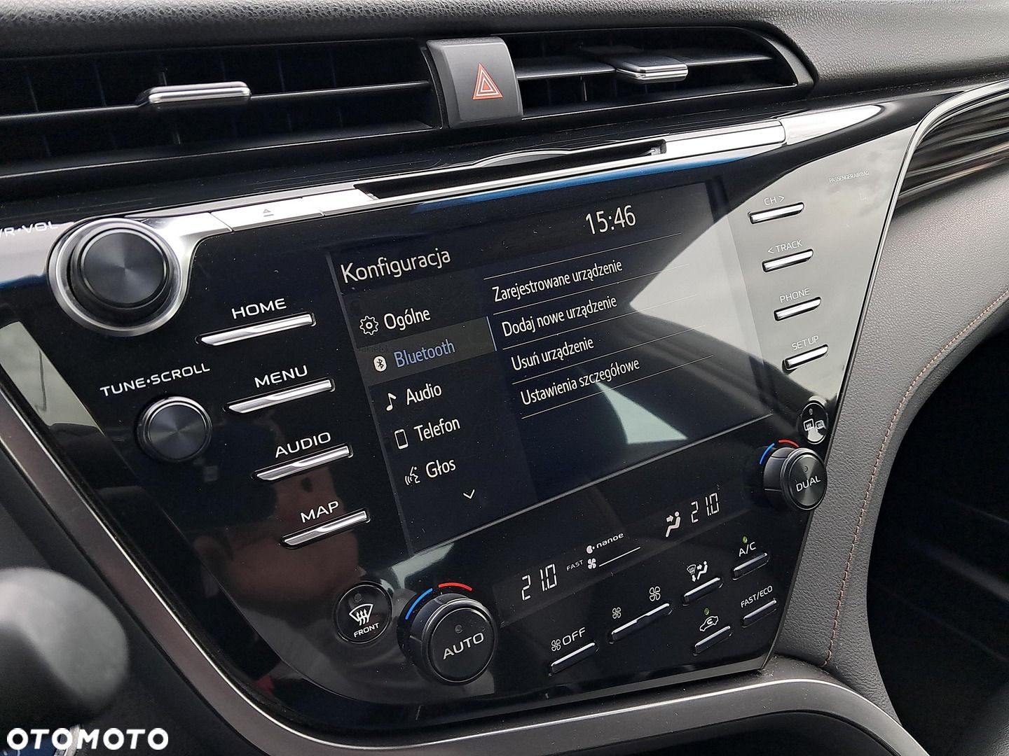 Toyota Camry - 22