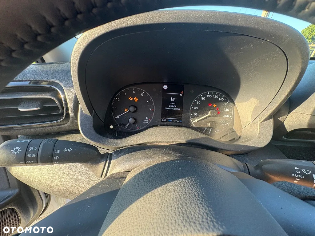 Toyota Yaris 1.5 Comfort - 25