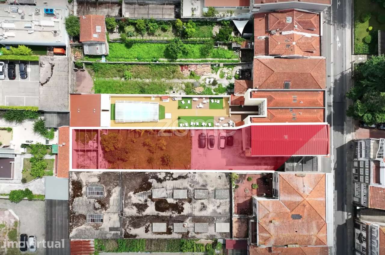 Prédio com 3 pisos e jardim na Rua de Costa Cabral - Grande imagem: 4/60