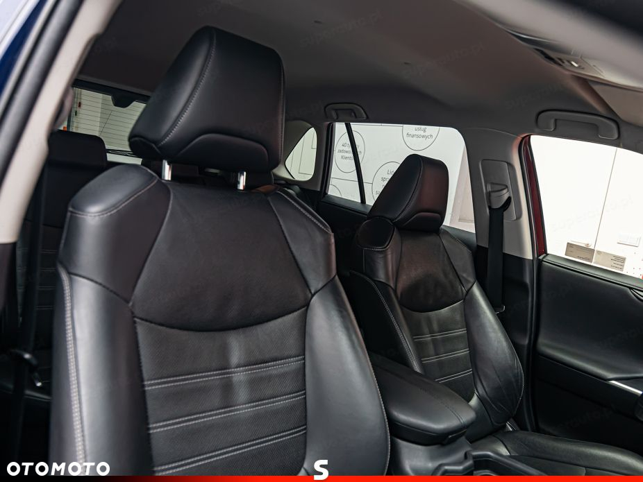 Toyota RAV4 - 8