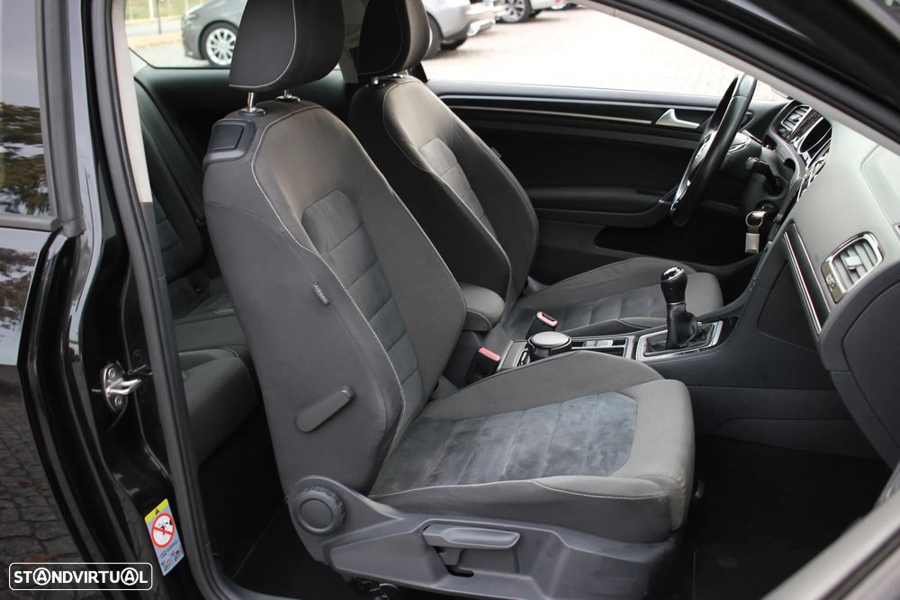 VW Golf 2.0 TDi Highline - 20