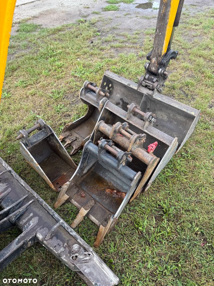JCB 8018 CTS - 12