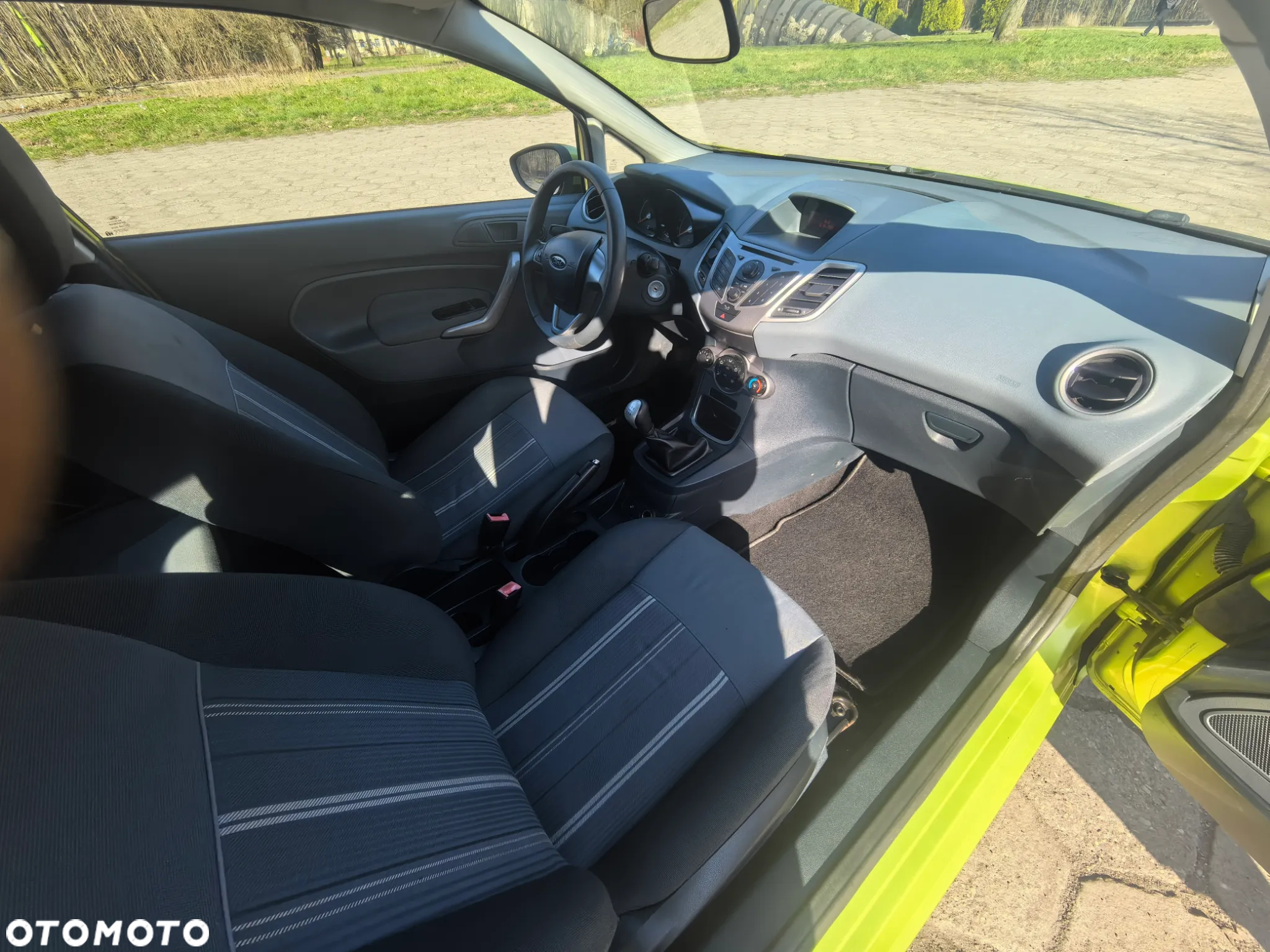 Ford Fiesta - 22