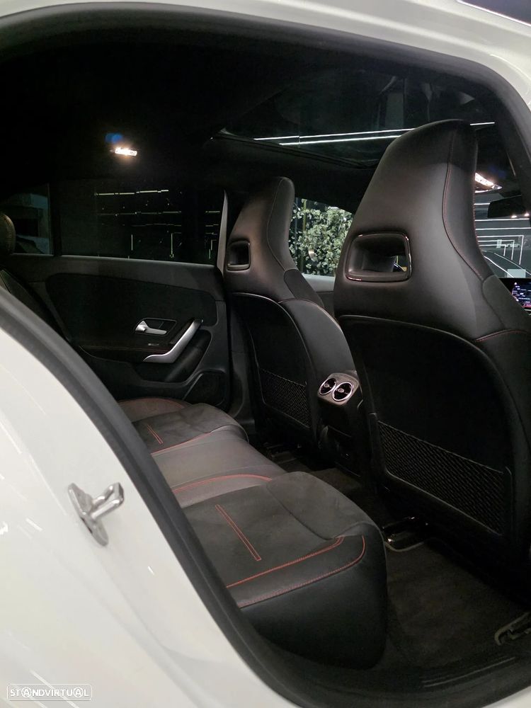 Mercedes-Benz A 250 e AMG Line - 20