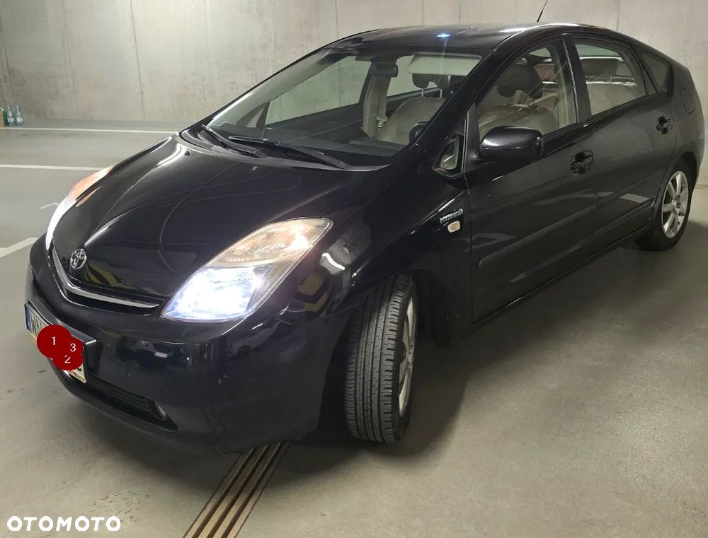 Toyota Prius 1.5 VVT-i Prestige - 1