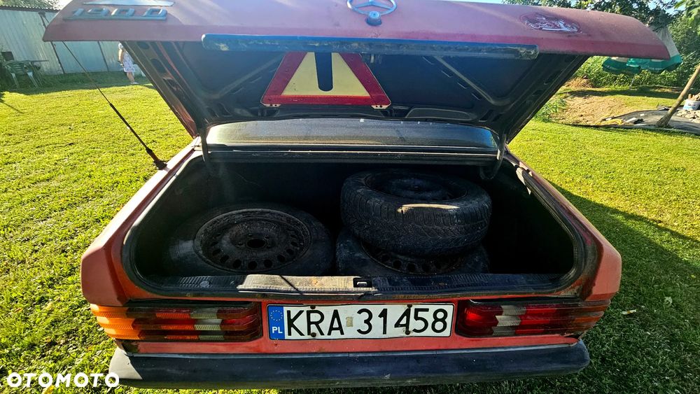 Mercedes-Benz W201 (190) - 5